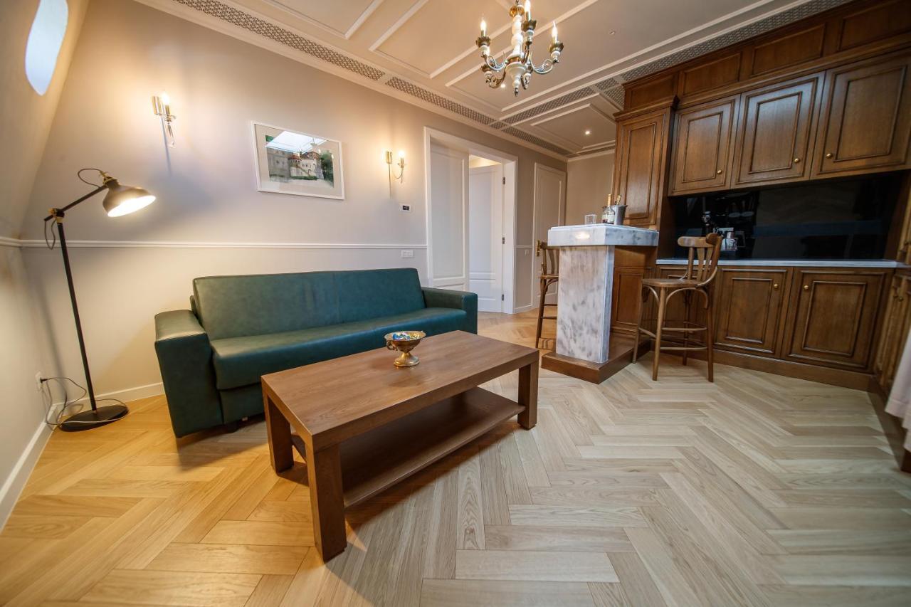 Templum Clava Hotell Bukarest Exteriör bild