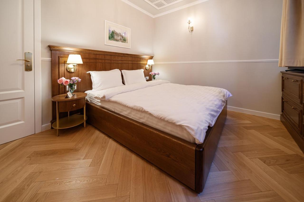 Templum Clava Hotell Bukarest Exteriör bild