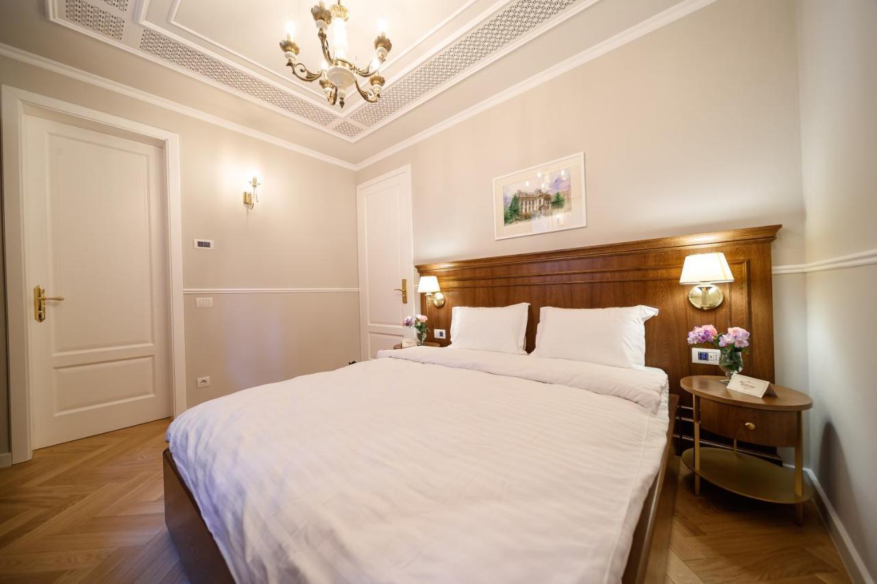 Templum Clava Hotell Bukarest Exteriör bild