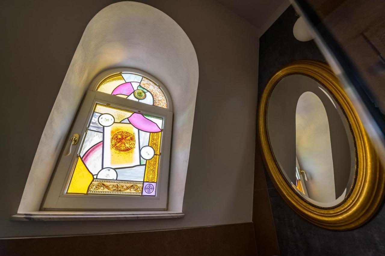 Templum Clava Hotell Bukarest Exteriör bild