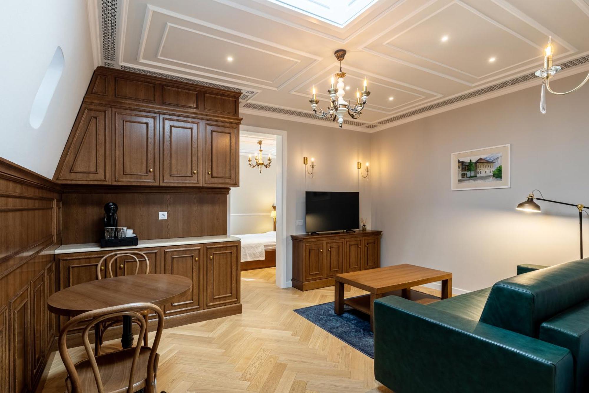 Templum Clava Hotell Bukarest Exteriör bild